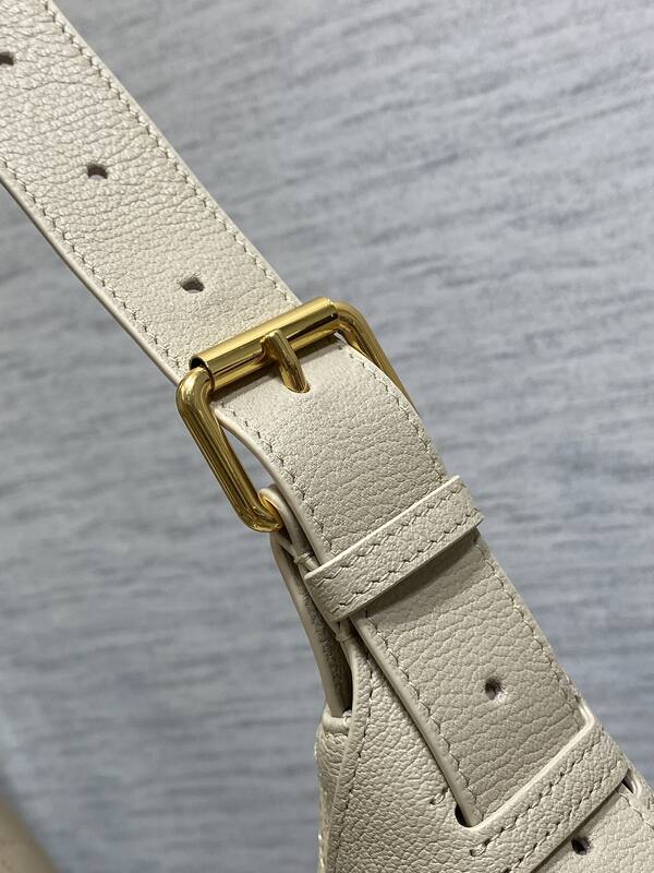 Dior Caro Beige shoulder — AAA Quality Replica