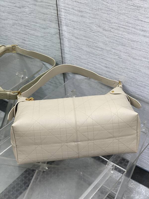 Dior Caro Beige shoulder — AAA Quality Replica