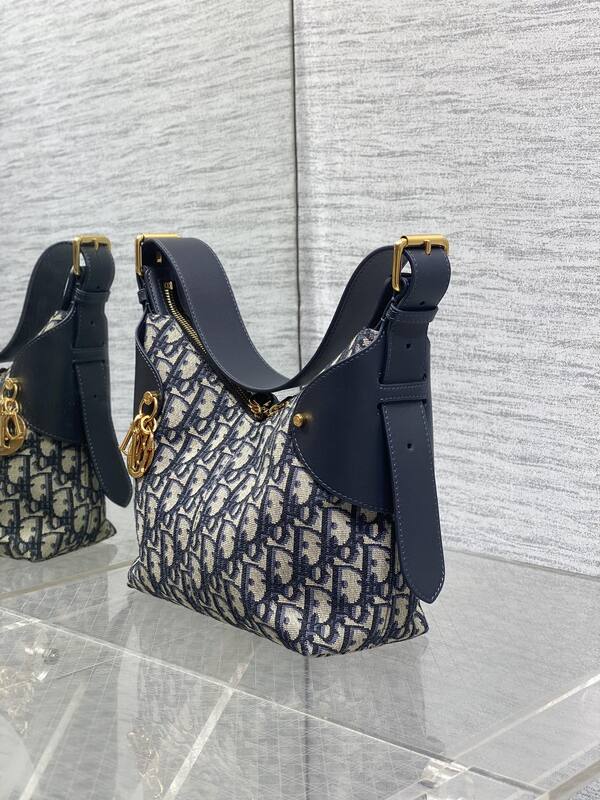 Dior Saddle Blue Oblique Jacquard shoulder — Premium Replica
