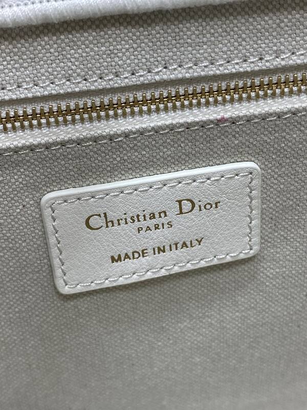 Dior Book Tote White multicolor floral embroidery — AAA Quality Replica