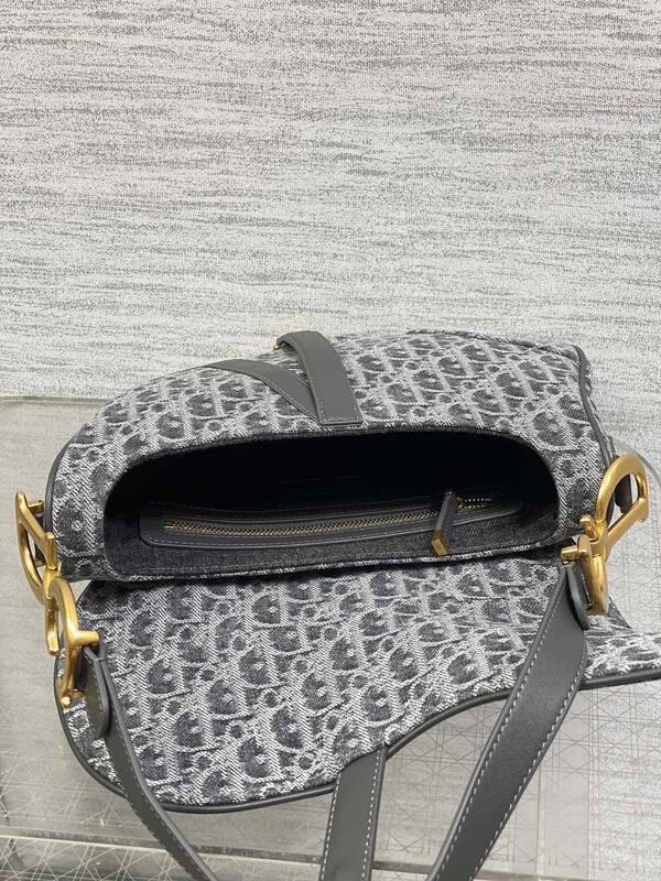 Dior Saddle Gray Black Oblique crossbody — Premium Replica