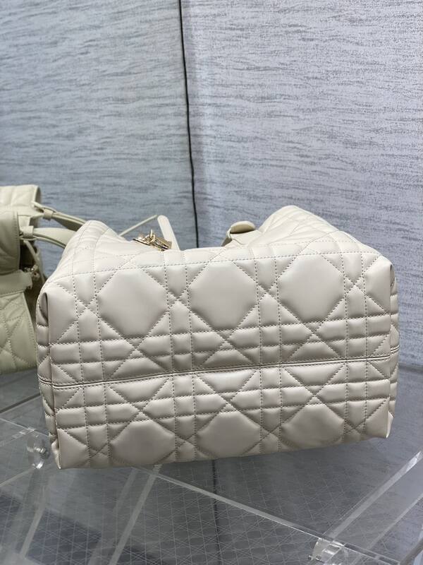 Dior Lady White shoulder — 1:1 Replica