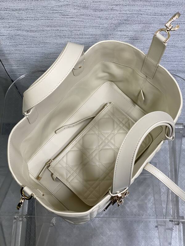 Dior Lady White shoulder — 1:1 Replica