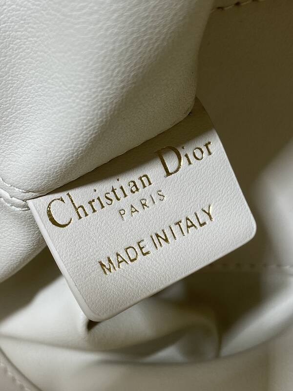 Dior Lady White handbag — Premium Replica