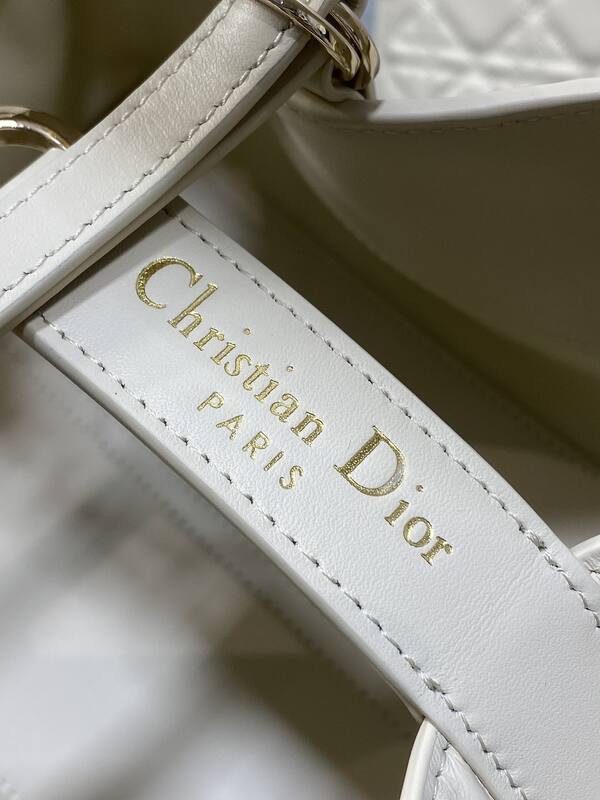 Dior Lady White handbag — Premium Replica
