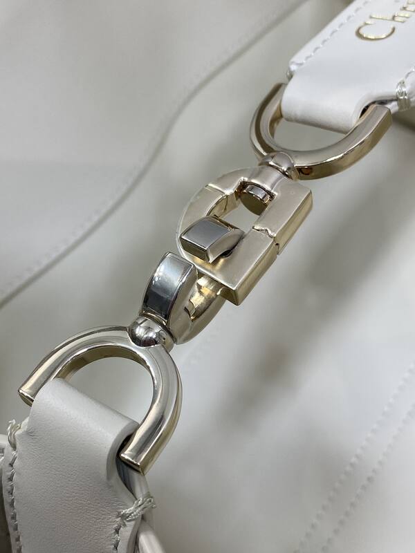 Dior Lady White handbag — Premium Replica