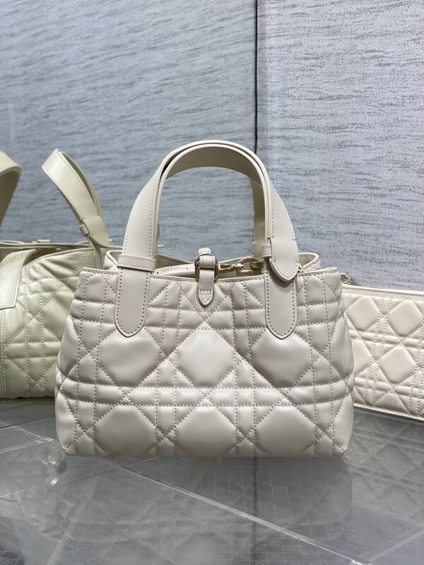 Dior Lady White handbag — Premium Replica