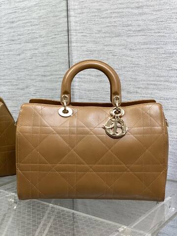 Dior Lady Tan shoulder 1 1 Replica