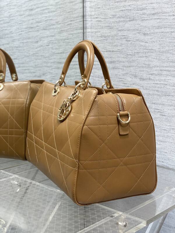 Dior Lady Tan shoulder — 1:1 Replica
