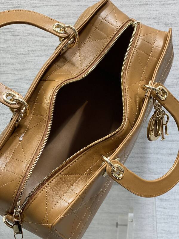 Dior Lady Tan shoulder — 1:1 Replica