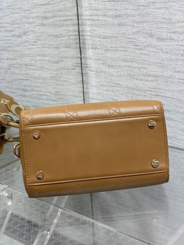 Dior Lady Brown shoulder — 1:1 Replica