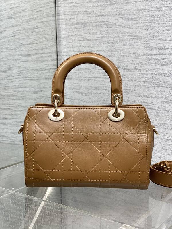 Dior Lady Brown shoulder — 1:1 Replica