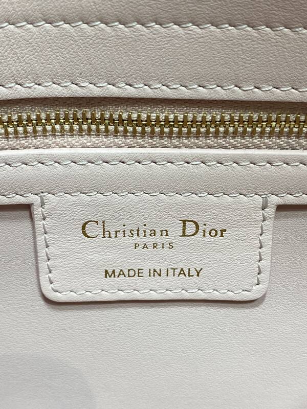 Dior Toujours Light pink shoulder — Top Quality Replica