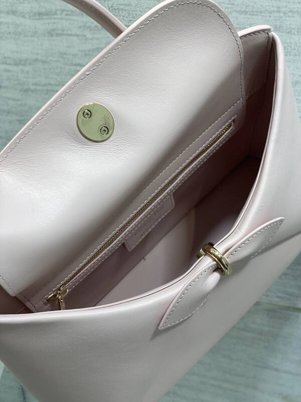 Dior Toujours Light pink shoulder — Top Quality Replica
