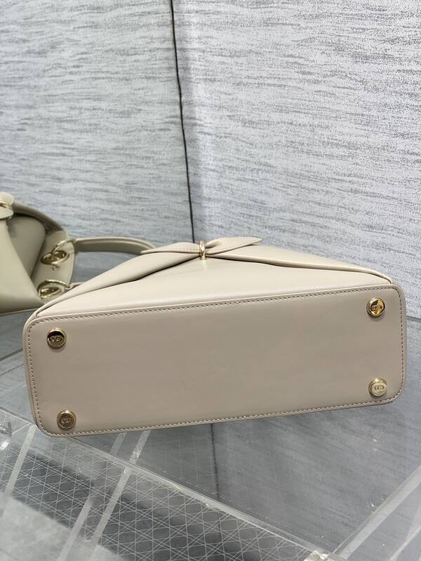 Dior Dioramour Beige crossbody — 1:1 Replica