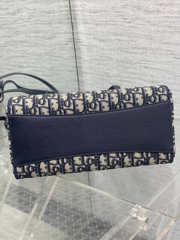 Dior Book Tote Oblique Navy Beige — Premium Replica