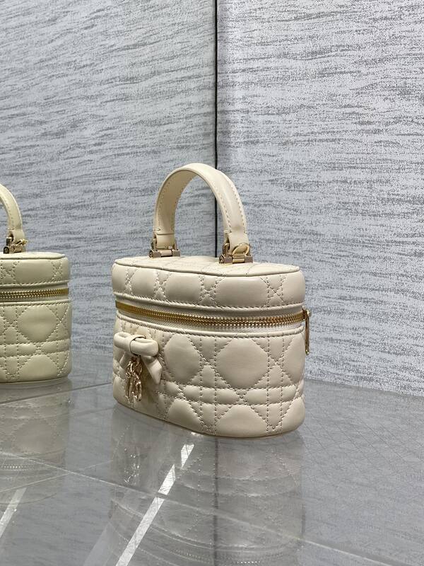 Dior Lady Vanity Cream crossbody — AAA Quality Replica