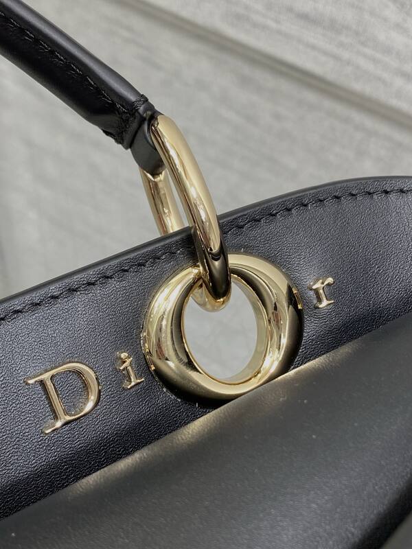 Dior Bobby Black shoulder — AAA Quality Replica