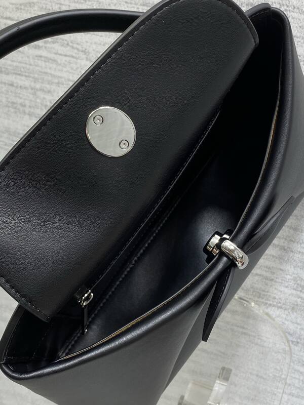 Dior Black shoulder — AAA Quality Replica