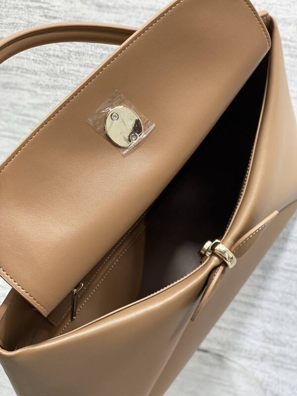Dior Camel Beige tote — 1:1 Replica