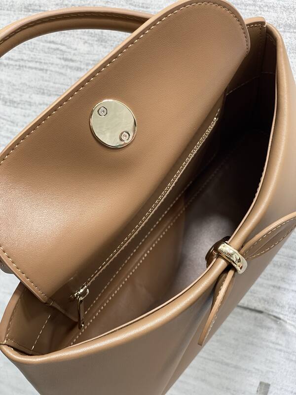Dior Toujours Tan shoulder — Premium Replica