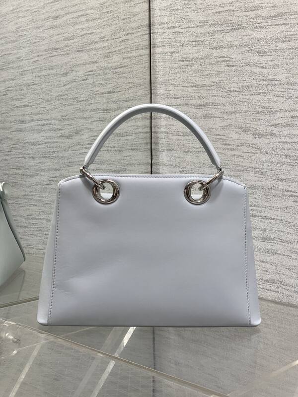 Dior Toujours White shoulder — AAA Quality Replica