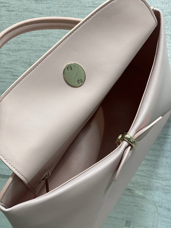 Dior Dioramour Pink shoulder — Premium Replica