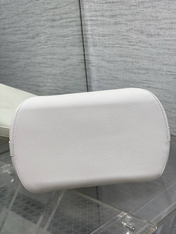 Dior White grained leather with blue Oblique pouch shoulder — Premium Replica