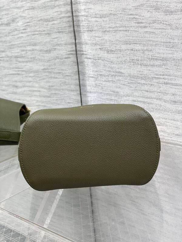 Dior Olive green shoulder — Premium Replica