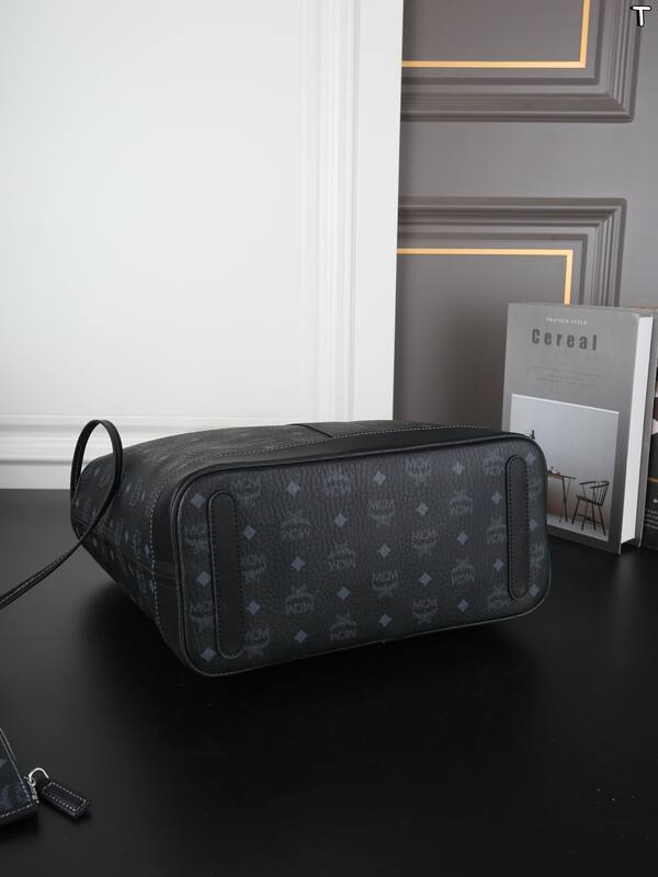 MCM Monogram 40x30x16cm shoulder bag — 1:1 Replica