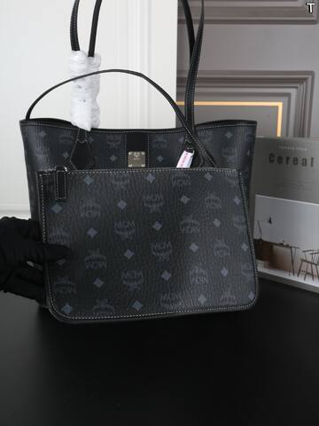 MCM Monogram 40x30x16cm shoulder bag 1 1 Replica