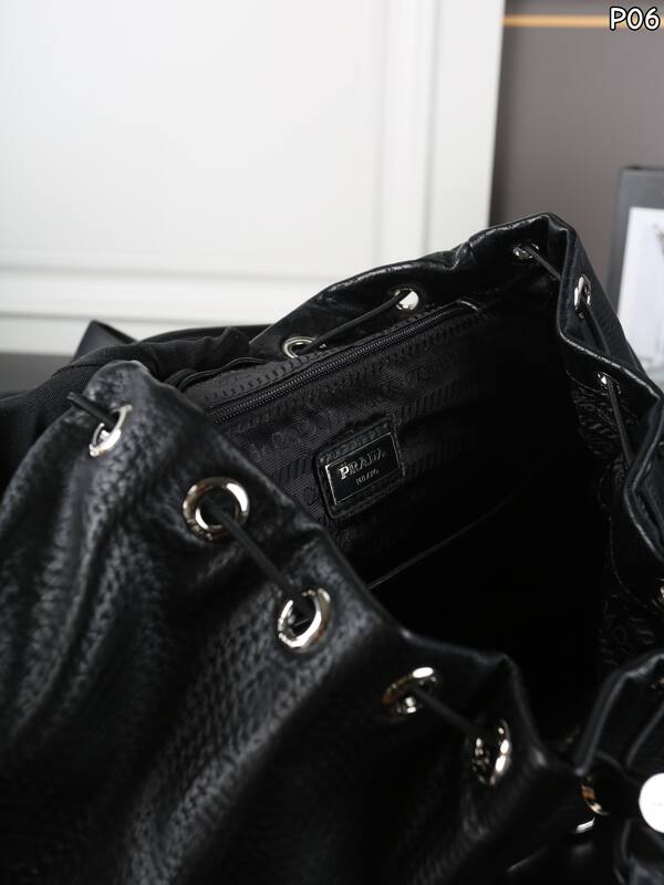 Prada Black backpack — Premium Replica