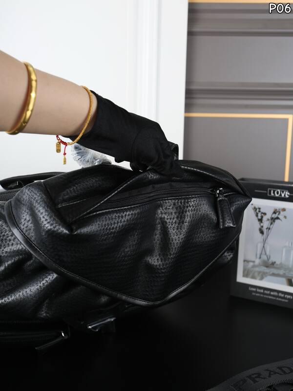 Prada Black backpack — Premium Replica