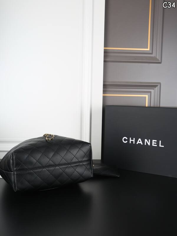 Chanel Black shoulder — 1:1 Replica