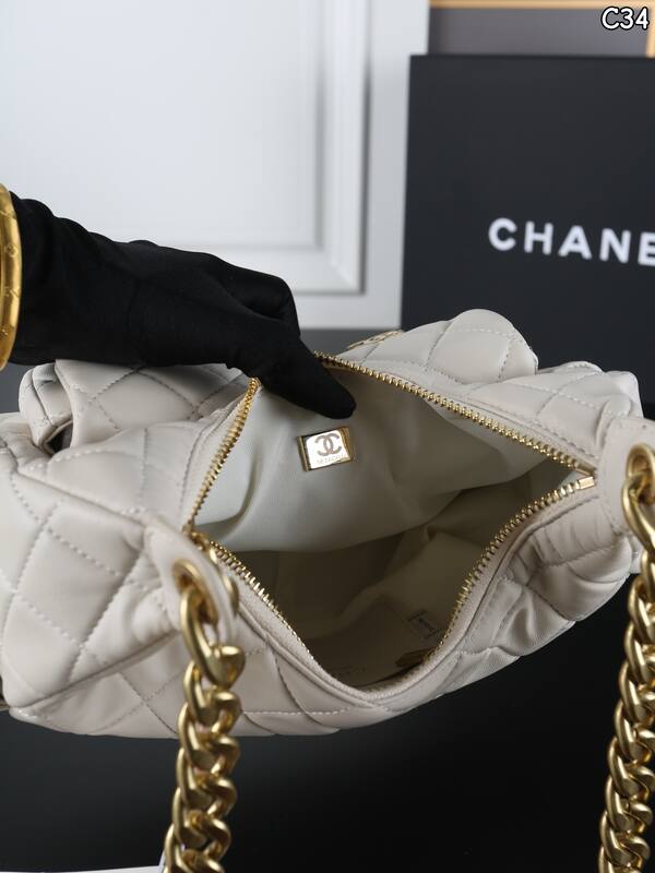 Chanel White shoulder — Top Quality Replica