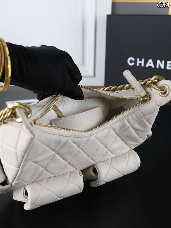 Chanel White shoulder — Top Quality Replica