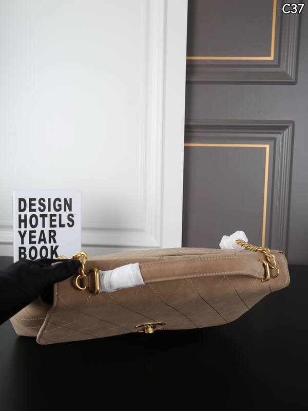 Chanel Flap Bag Beige suede shoulder — Premium Replica