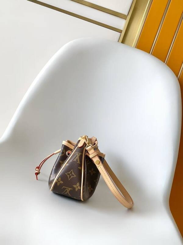 Louis Vuitton Nano Frivole Monogram 26 crossbody — Top Quality Replica