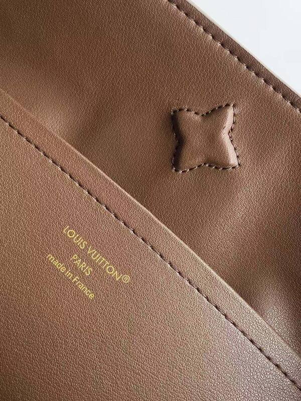 Louis Vuitton Capucines Souple Black Brown Taurillon leather 38x23x16cm work — 1:1 Replica