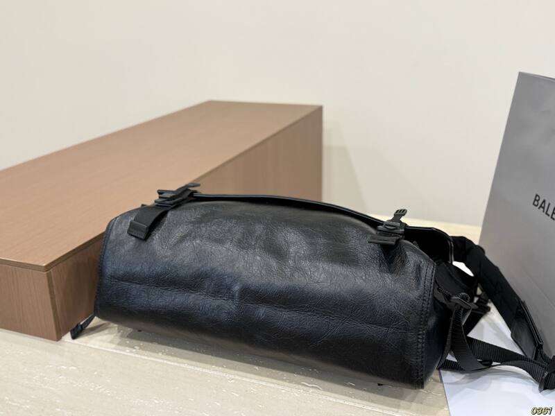 Balenciaga Black 40x30x16cm shoulder bag — Top Quality Replica