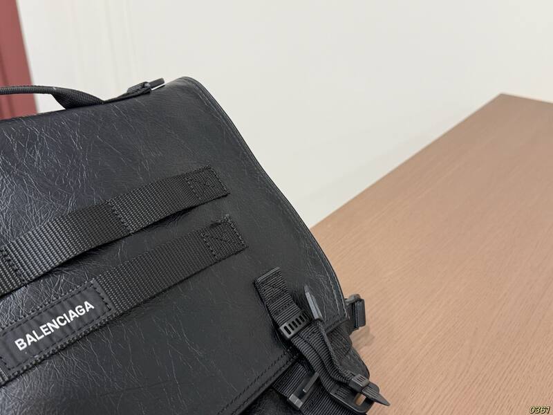 Balenciaga Black 40x30x16cm shoulder bag — Top Quality Replica