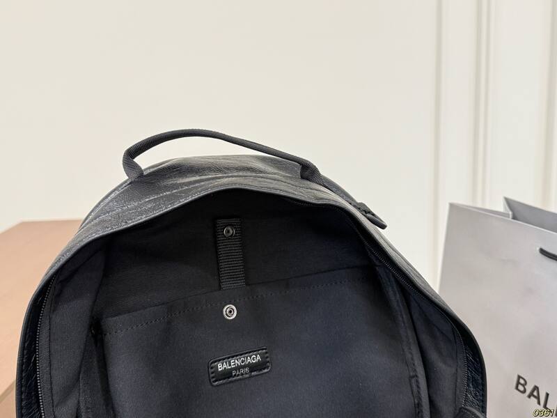 Balenciaga Black shoulder bag — Premium Replica