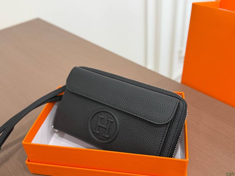 Hermes Black crossbody — 1:1 Replica
