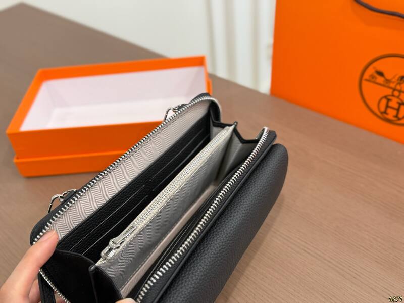 Hermes Black crossbody — 1:1 Replica