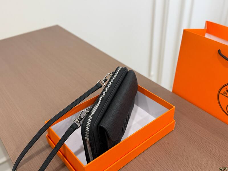 Hermes Black crossbody — 1:1 Replica