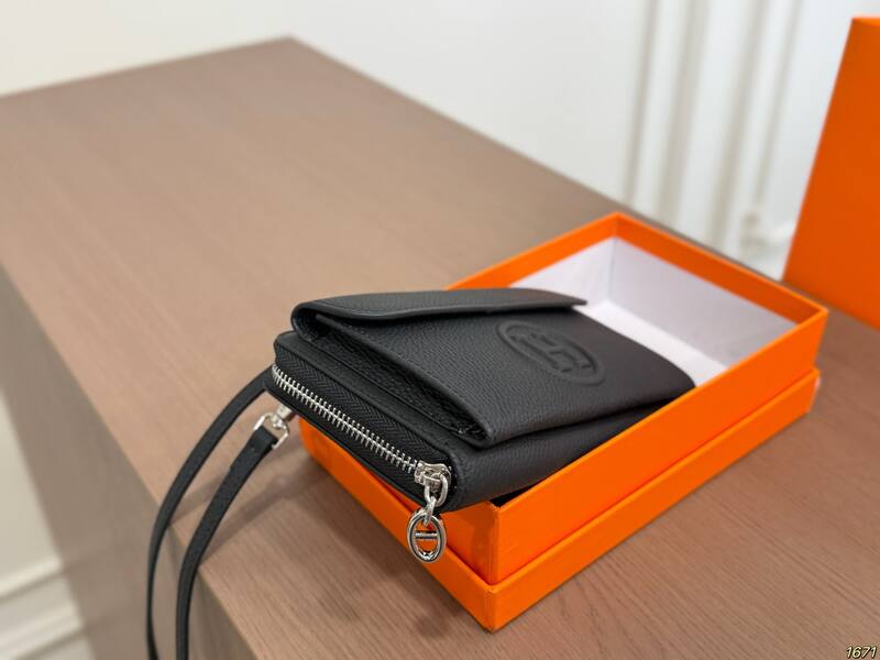 Hermes Black crossbody — 1:1 Replica