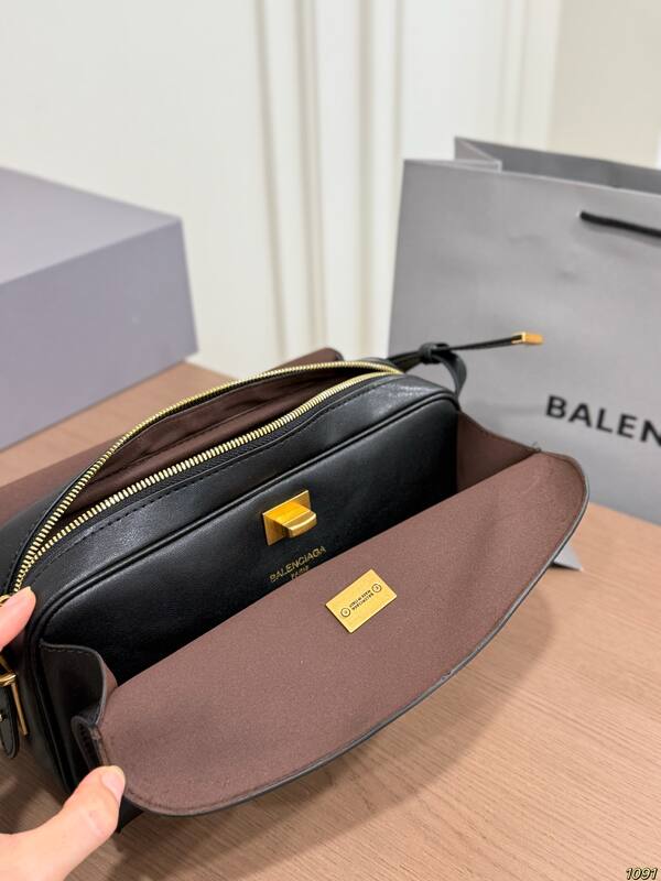Balenciaga Black shoulder bag — Premium Replica