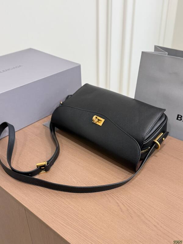 Balenciaga Black shoulder bag — Premium Replica