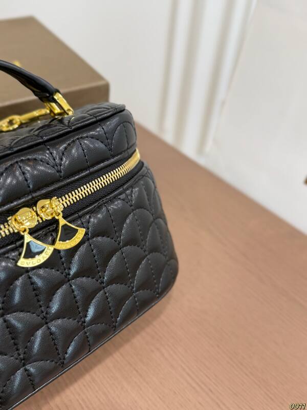 Bulgari shoulder bag — AAA Quality Replica
