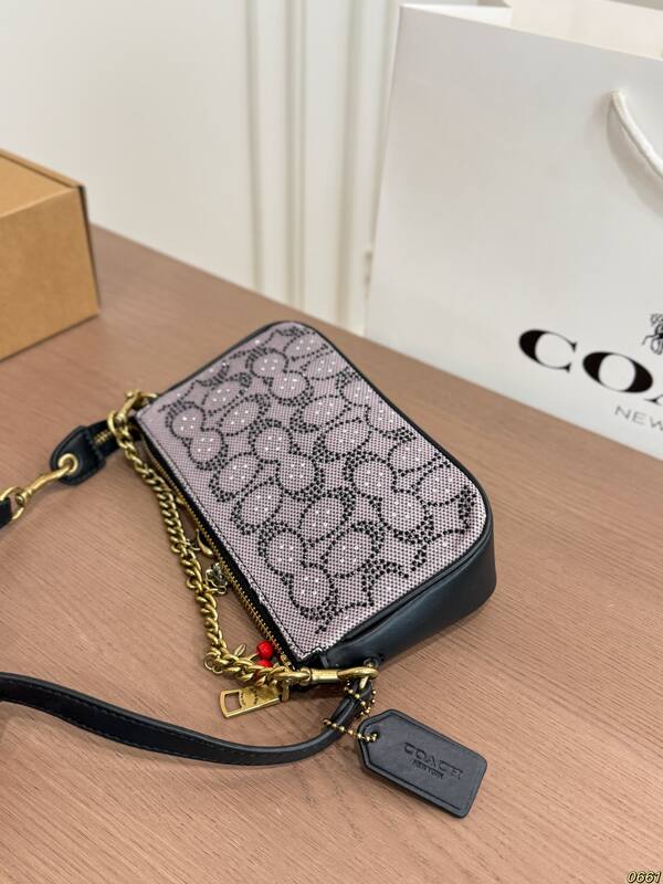 Coach Monogram 25x18x10cm shoulder bag — 1:1 Replica